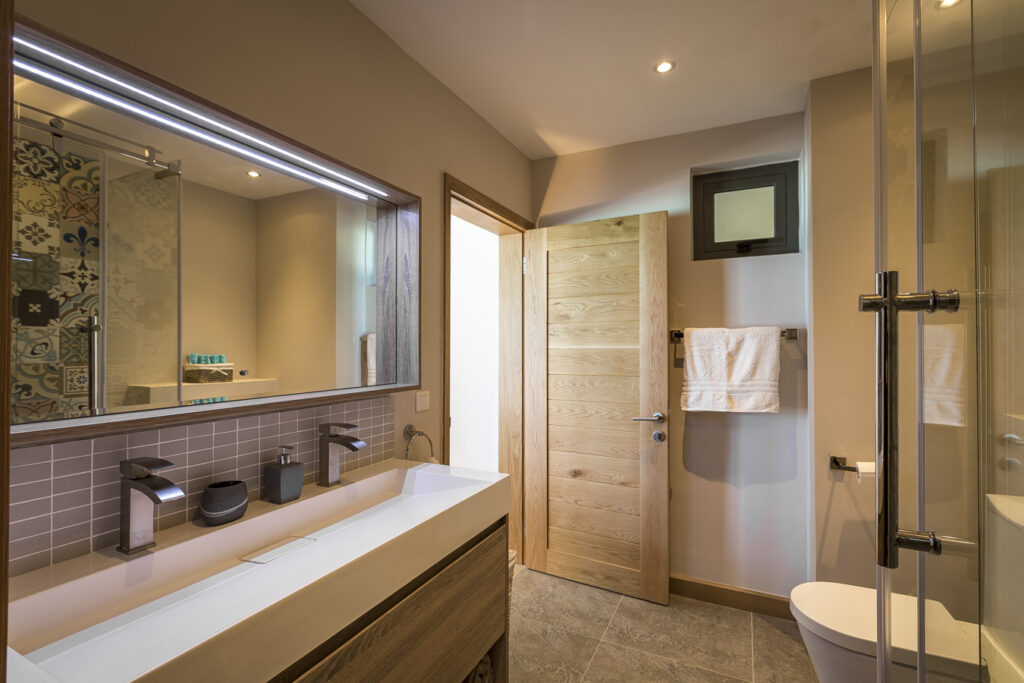 KotNor bathroom1