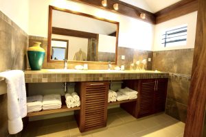 Villa Tropic 1 - bathrom ensuite