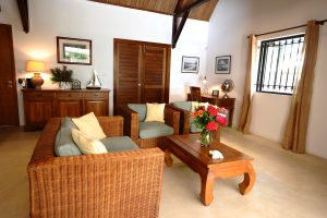 Villa Tropic 2 living room with tv