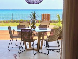 Pointe Azur patio dining