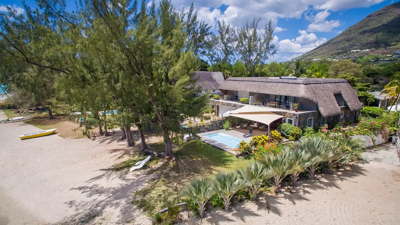 Le Couchant Black River - 2 of 5