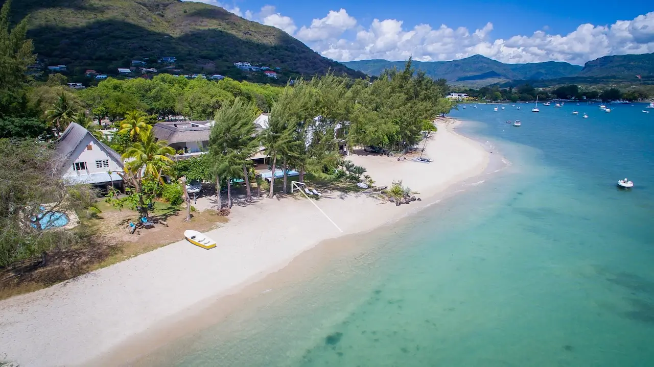 Le Couchant Black River - 3 of 5