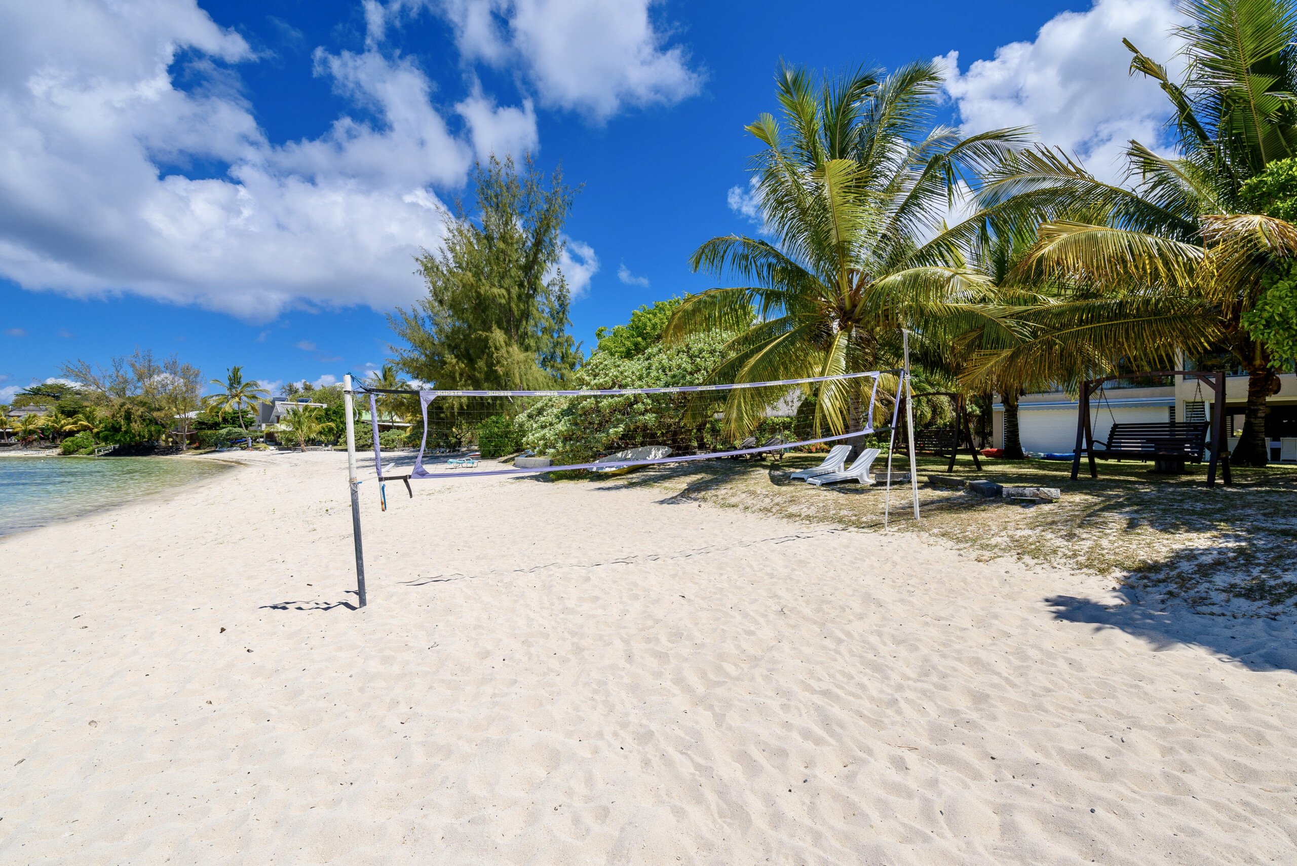 Marine Apartment beach volley