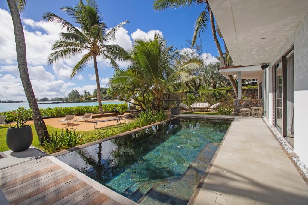 beach-houses-mauritius-private-beachfront-vacation-rentals