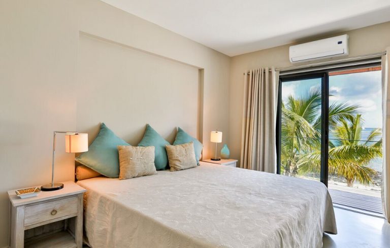 Villa-Azure-bedroom-4