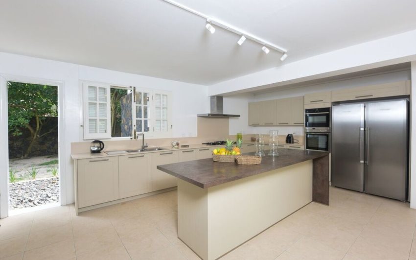 Villa-Virginia-kitchen